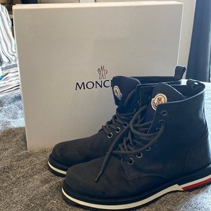 Moncler mens Vancouver boots size 42 (US9)